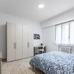 Apartment Guesthost - Roomy Close To Center